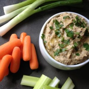 Dip de berenjena y frijol blanco