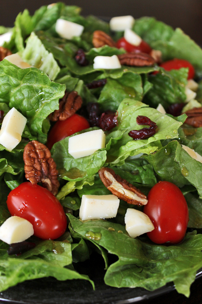 Ensalada de maple con queso gouda y pecanas