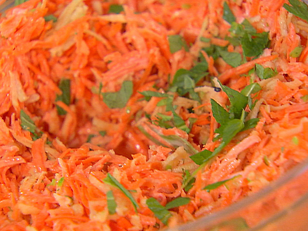 Ensalada de zanahoria, manzana y menta