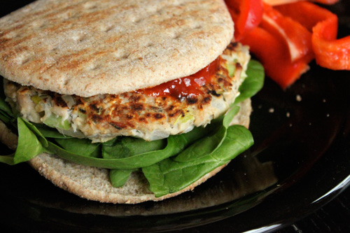 Hamburguesas de atún con limón y tomillo