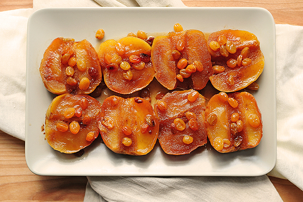 Manzanas rostizadas con cerveza y almendra