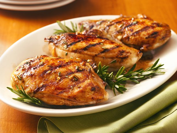 Pollo a la parrilla con glaseado balsámico
