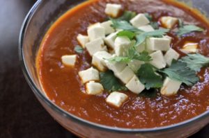 Sopa de tomate y berenjena rostizadas